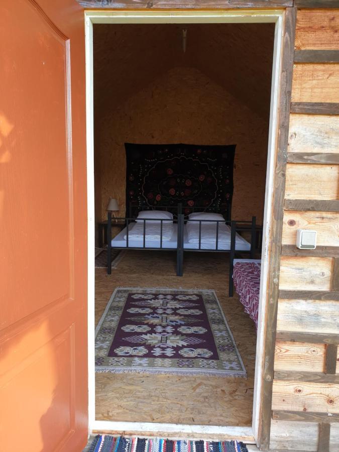 Hotel Casutele Din Grosi à Grosi  Extérieur photo
